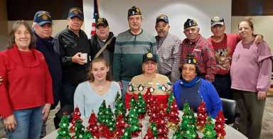 John Fraser Bryan Post 19 hands out gifts at Kingsbridge V.A. Hospital