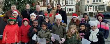 Woodlawn Taxpayer’s Association tree lighting attended by Dinowitz