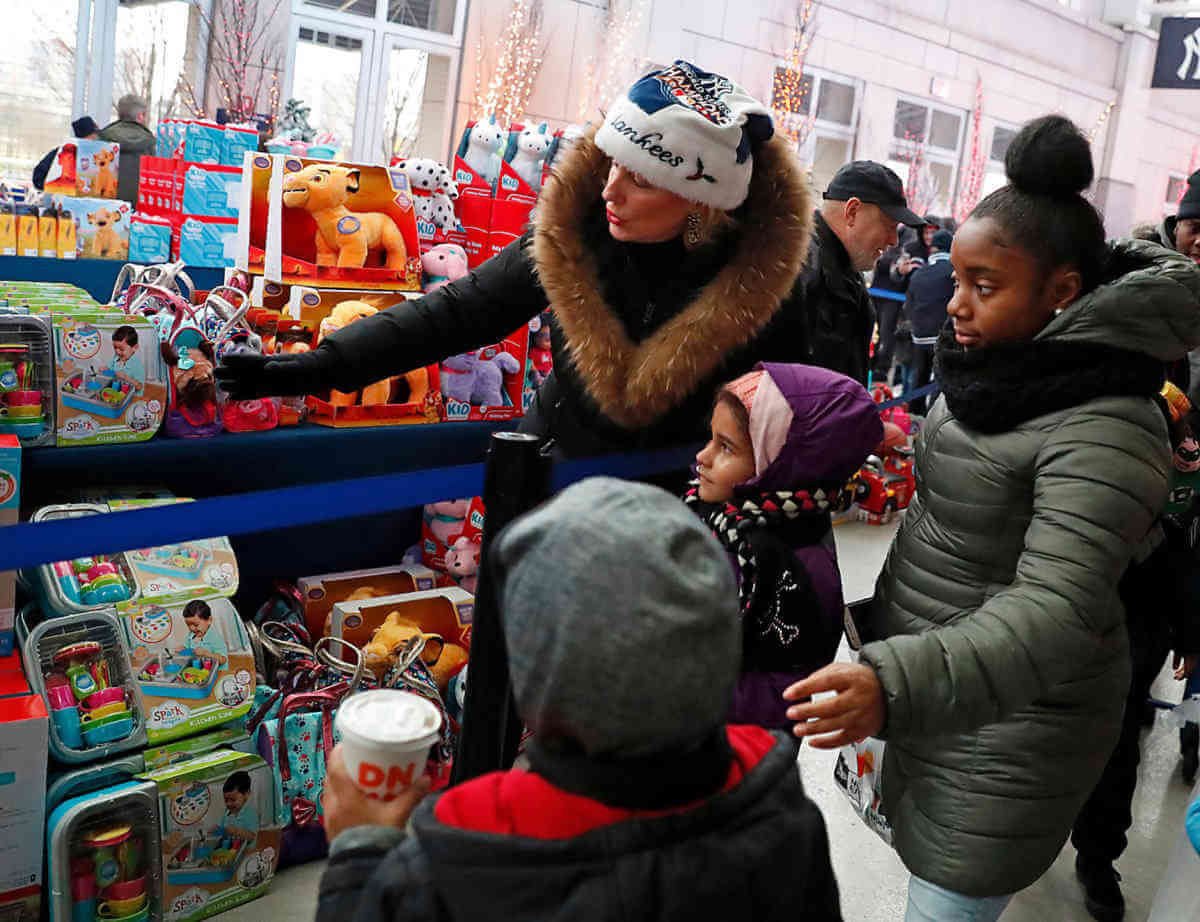 Yankees donate toys to children for annual ‘Winter Wonderland’|Yankees donate toys to children for annual ‘Winter Wonderland’|Yankees donate toys to children for annual ‘Winter Wonderland’|Yankees donate toys to children for annual ‘Winter Wonderland’|Yankees donate toys to children for annual ‘Winter Wonderland’|Yankees donate toys to children for annual ‘Winter Wonderland’