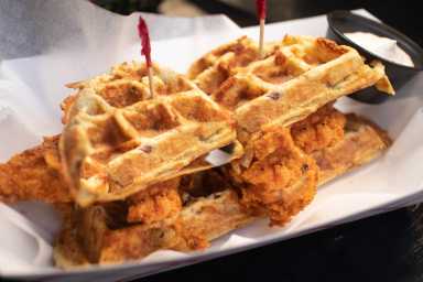 BNM_TheFriedKitchen02_WaffleSandwich