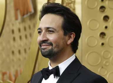 2019-09-22T231401Z_1825281090_HP1EF9M1SJDGY_RTRMADP_3_AWARDS-EMMYS-1536×1135