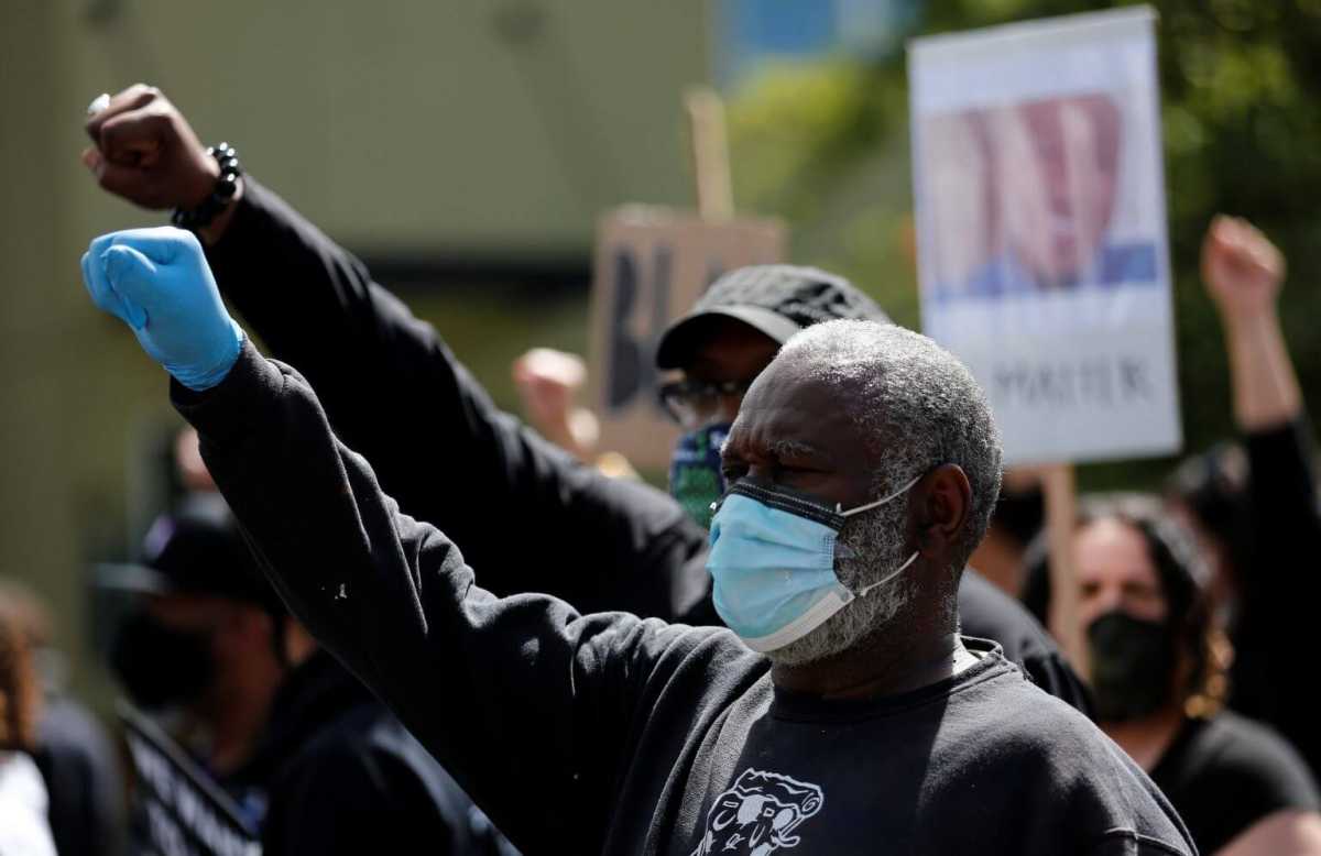 2020-06-08T063802Z_1_LYNXMPEG570D3_RTROPTP_4_MINNEAPOLIS-POLICE-PROTESTS-SEATTLE-1536×997