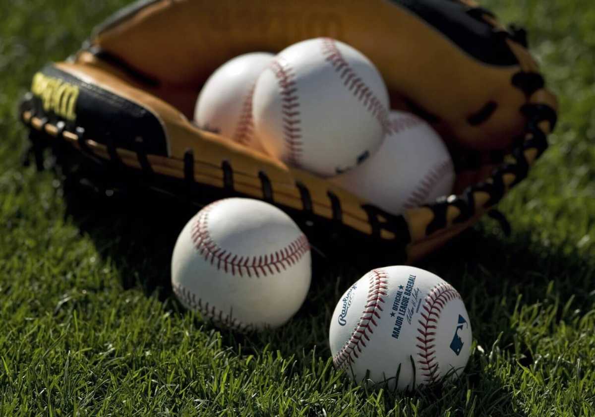 baseballs-1536×1077