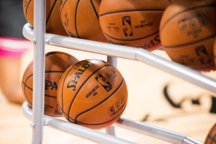 sptn_nba_basketballs_0526-740×493
