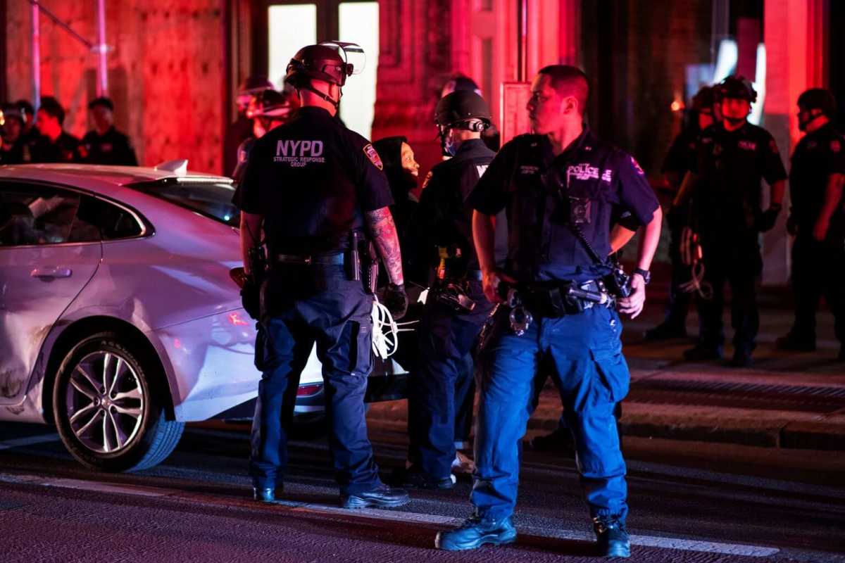 2020-06-02T075218Z_1272941728_RC2V0H9CHOB3_RTRMADP_3_MINNEAPOLIS-POLICE-PROTESTS-NEW-YORK-1536×1025 (1)
