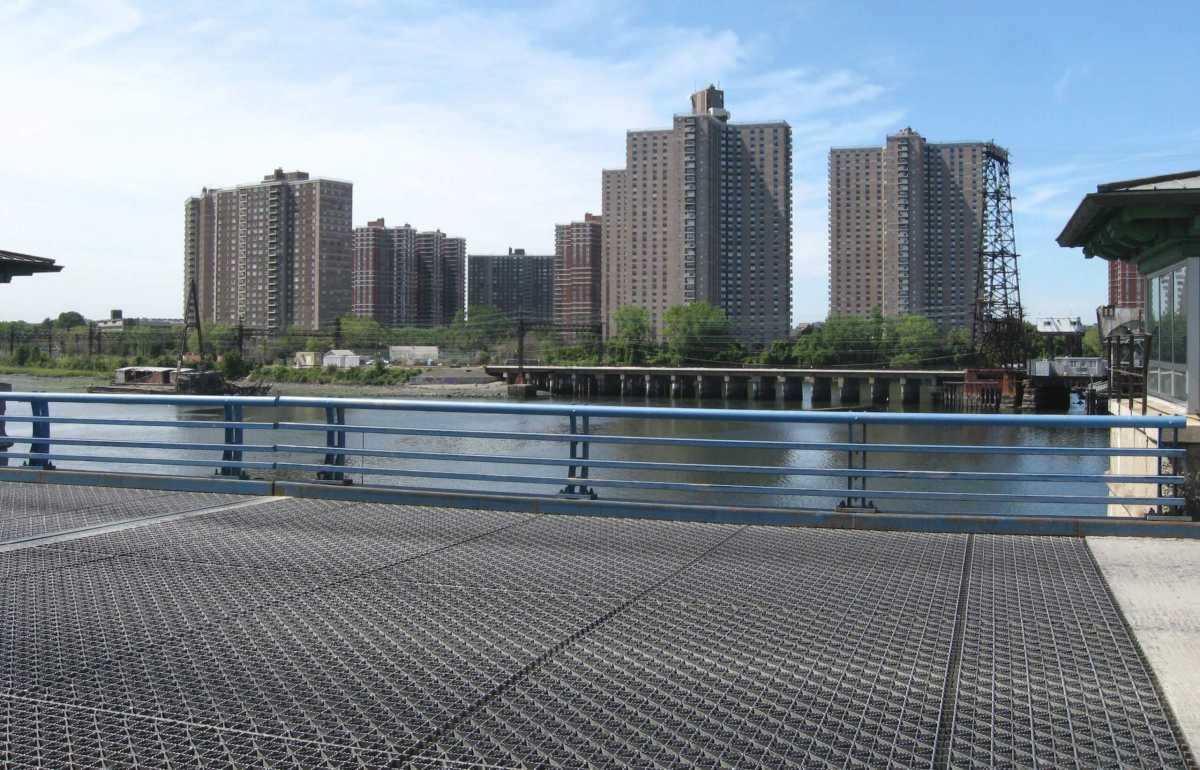 Coop_City_Pelham_Bridge_jeh