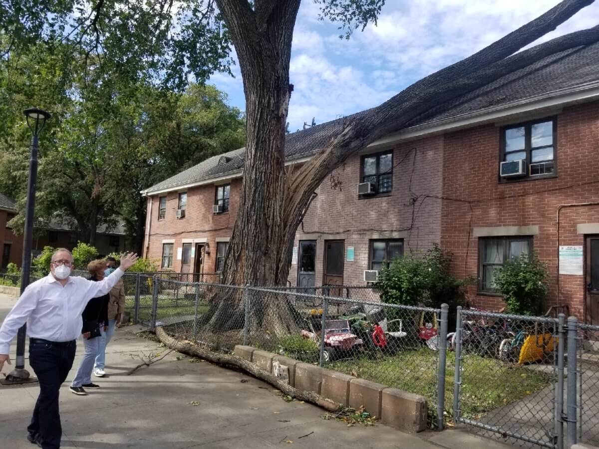 Residents and city comptroller describe deplorable conditions at NYCHA’s Clason Point Gardens