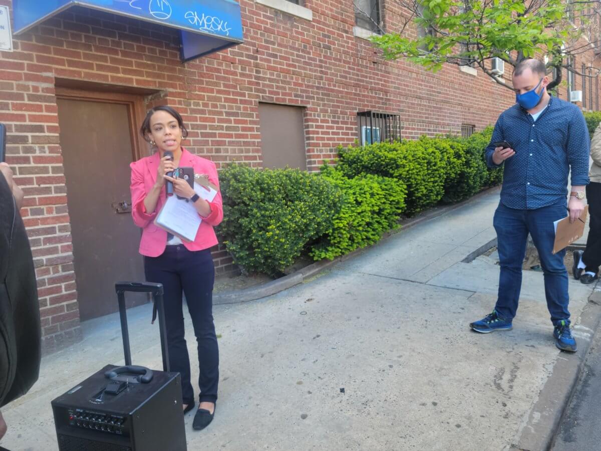 Bronx tenants in eviction limbo during pandemic ask landlord for lease