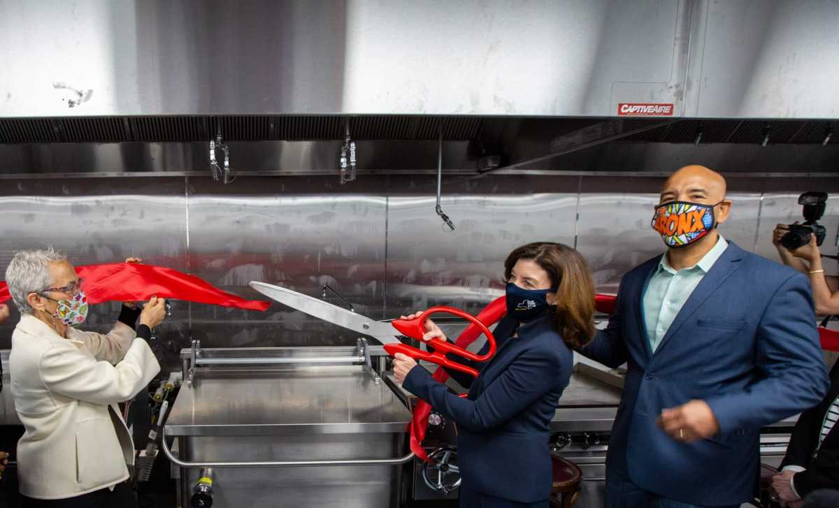 Ribbon-Cutting