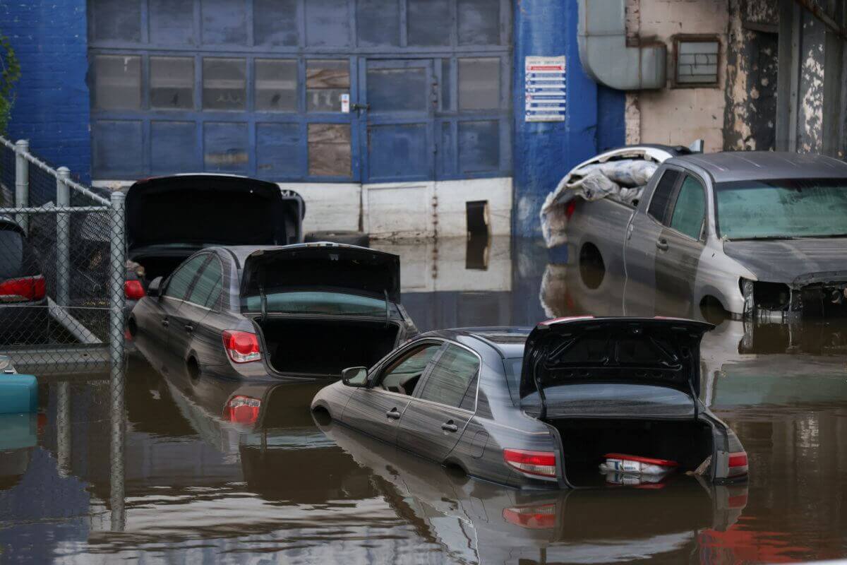 2021-09-05T174023Z_1_LYNXMPEH840A0_RTROPTP_4_USA-BIDEN-HURRICANE-1200×800