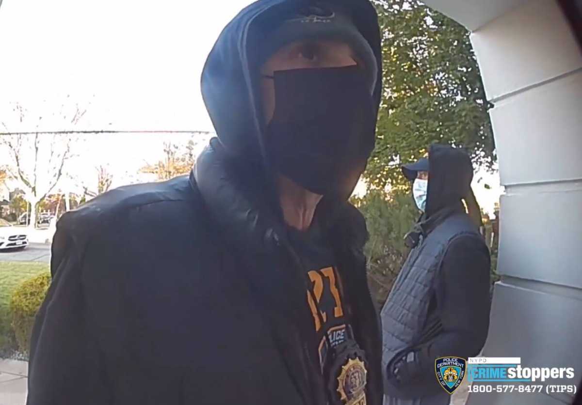 3264-21 Robbery 45 Pct 11-09-21 PHOTO