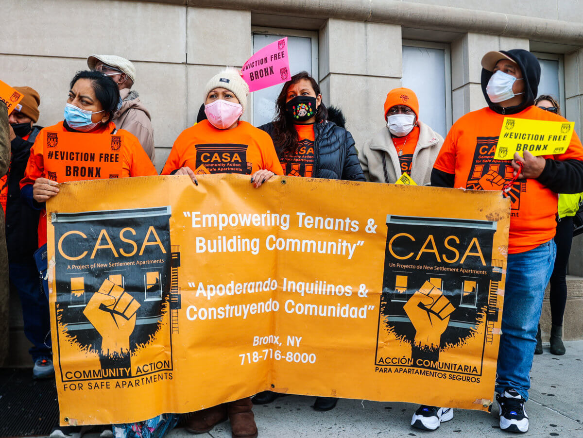 Lawmakers, residents press for extension of eviction moratorium Bronx