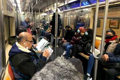 Riderson1train_v2_JosePics_Subway_122221.0