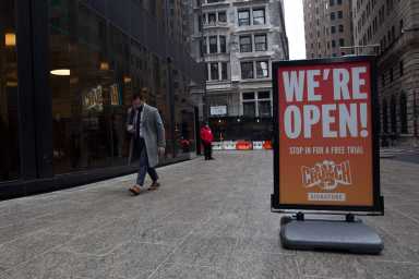 010521_manhattan_worker_1.0
