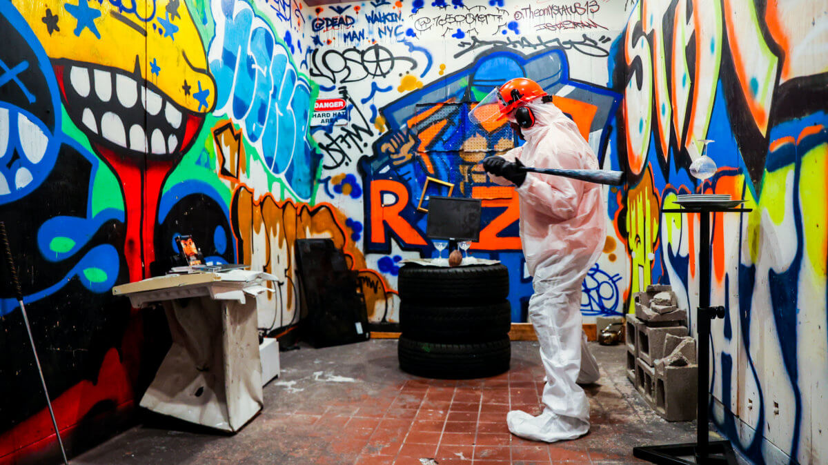WATCH IT ‘Smash therapy’ offers Mott Haven rage rooms Bronx Times
