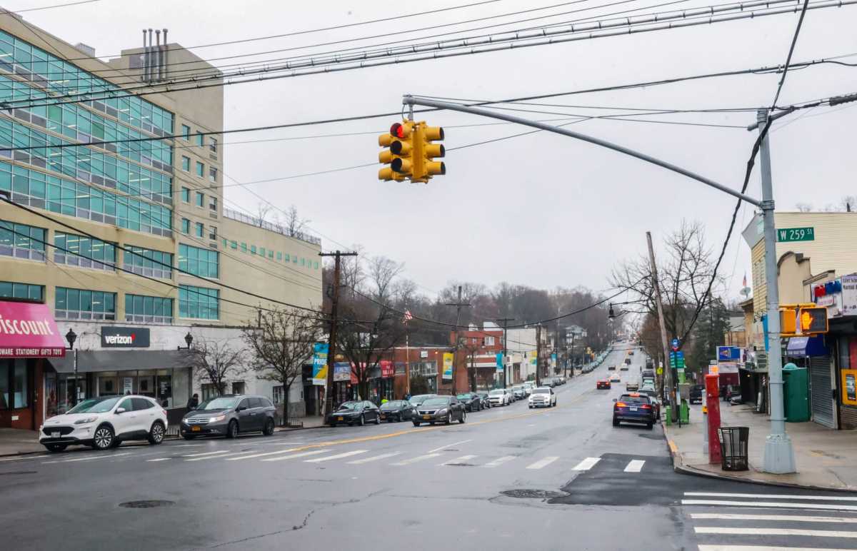 Riverdale Avenue 8B7A4217