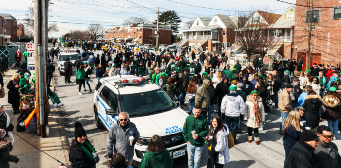 who organizes the throggs neck st patricks day parade