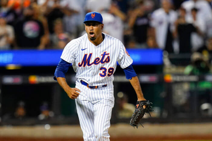 Mets closer Edwin Díaz uplifts South Bronx students with