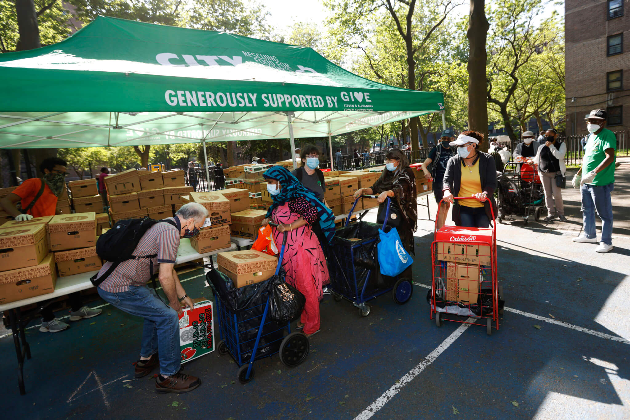 NYC food pantries quickly a hot spot for food shoppers amid 40year high food prices