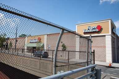Foodtown bruckner boulevard around fence