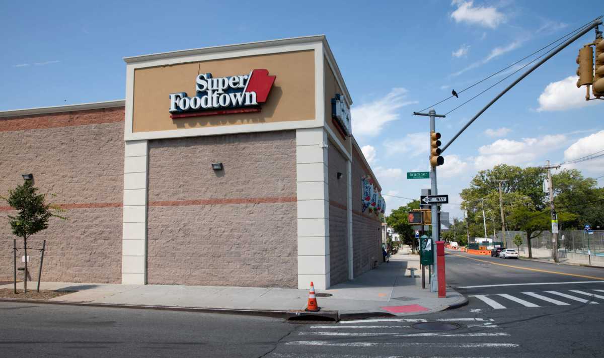 foodtown bruckner intersection