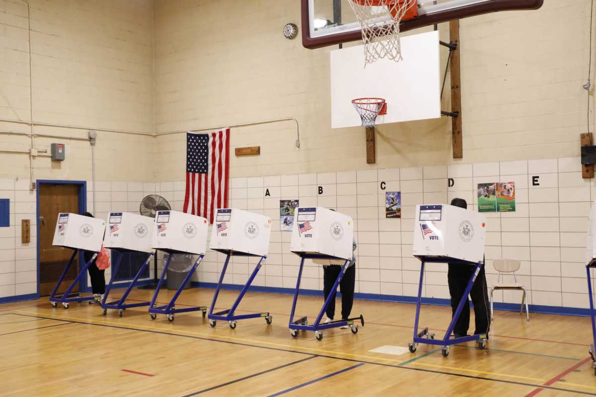 Voters hit the polls in the Bronx on Tuesday, Nov. 8, 2022.
