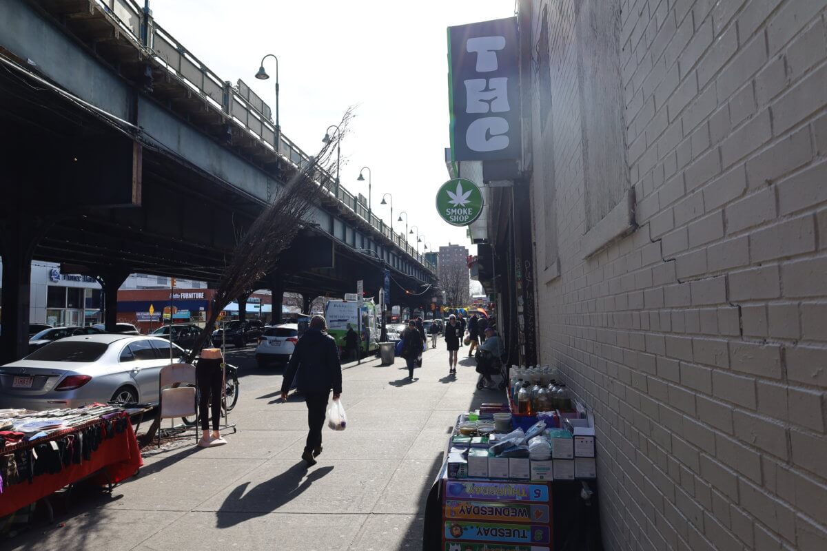 weedstores_broadway