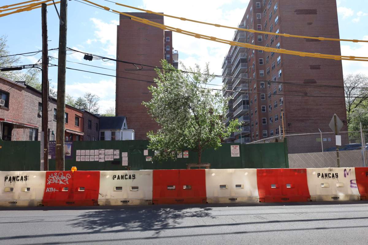 306w232nd_acrossstreetcenter