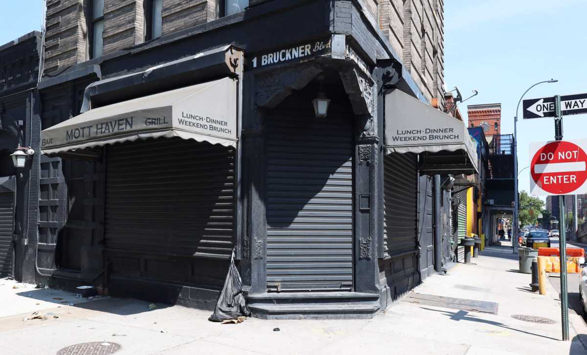 mott haven bar and grill