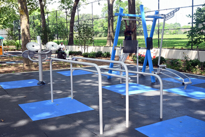 bars that adults can use for exercise