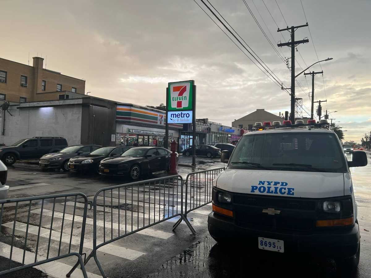 7-eleven Tremont ave2