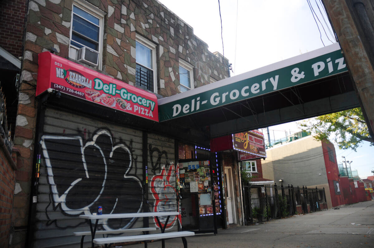 Mexzzarella Pizza, located at 553 Soundview Ave., was the site of an alleged drug trafficking scheme.