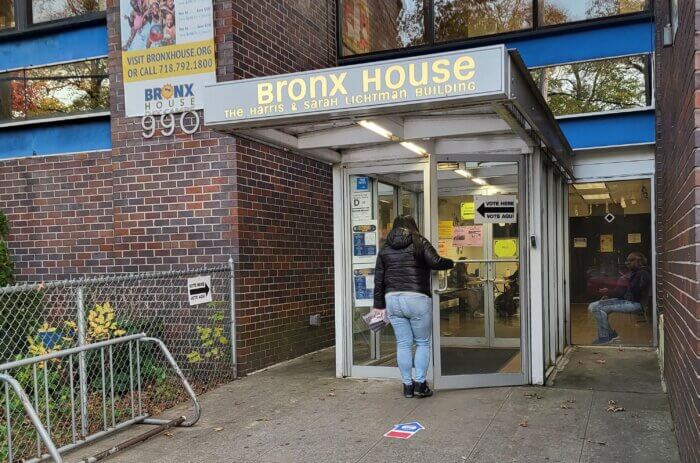 Voters turn out to the Bronx House Inc. poll site in Pelham Parkway on Tuesday, Nov. 7, 2023.