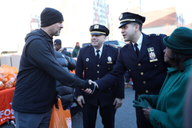 Aaron Boone Greets NYPD Staff
