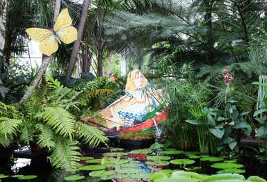 aliceinwonderland_rowboat