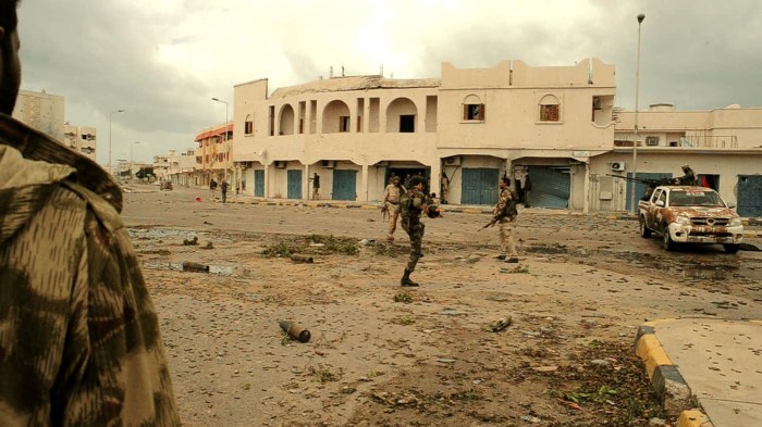 <span class="image-credit">Brazilian director André Liohn captures scenes from the War in Iraq. Photo courtesy IMDb