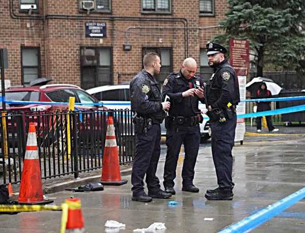 Manhunt underway after 46-year-old fatally shot in broad daylight on ...