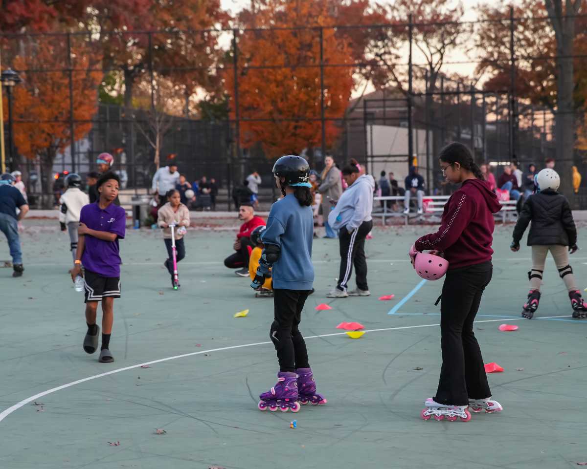 halloween skate party
