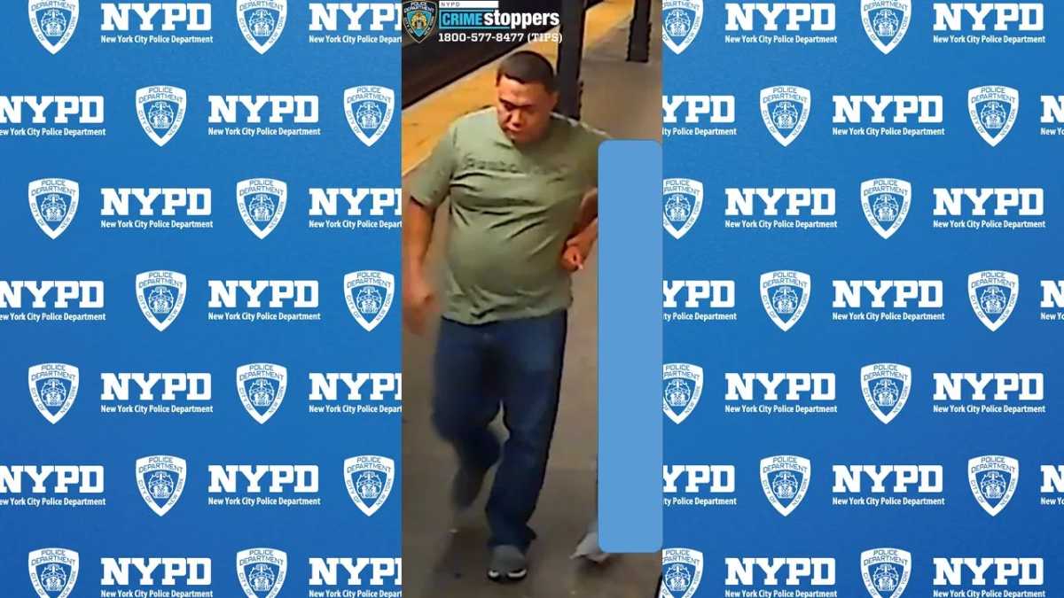 2677-24-Robbery-43-pct-td-12-10-10-24-NYPD-Crime-Stoppers