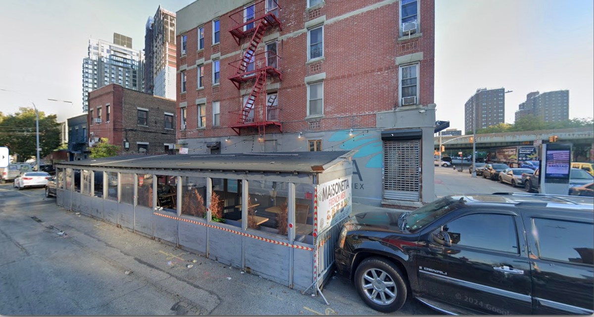 Bronx restaurants must remove outdoor dining structures from roadways by November 29.