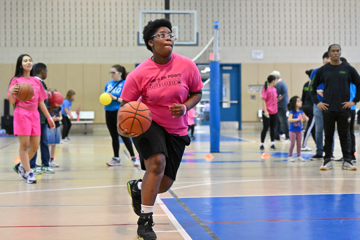 The Hunts Point Recreation Center will honor female athletes with free sports clinic in March.