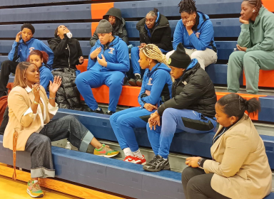 WNBA icon Sheryl Swoopes gave a pep talk to the Hostos Community College women's basketball team, the Caimans who won the NJCAA regional championship only to get shut out at nationals.