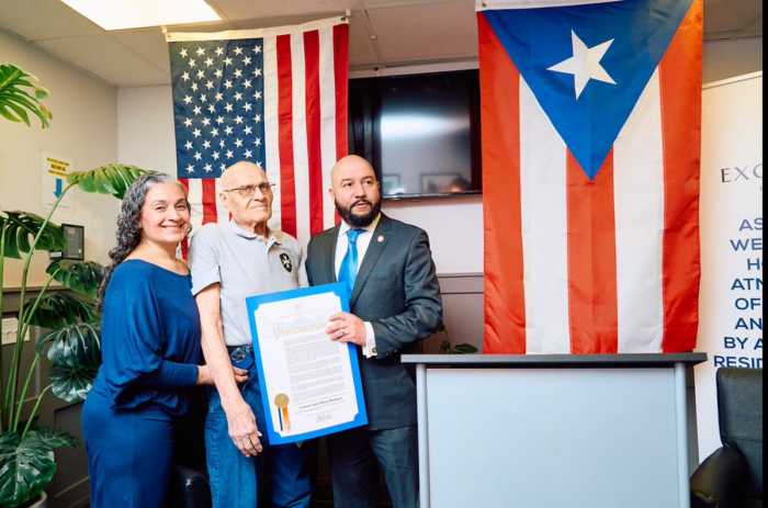 On Saturday, Bronx District-17 Council Member Rafael Salamanca Jr. presented a Bronx Veteran who served in the Korean War, Sergeant Angel Manuel Rodriguez with a proclamation from the New York City Council recognizing his exemplary military service and his inspiration to the Bronx.