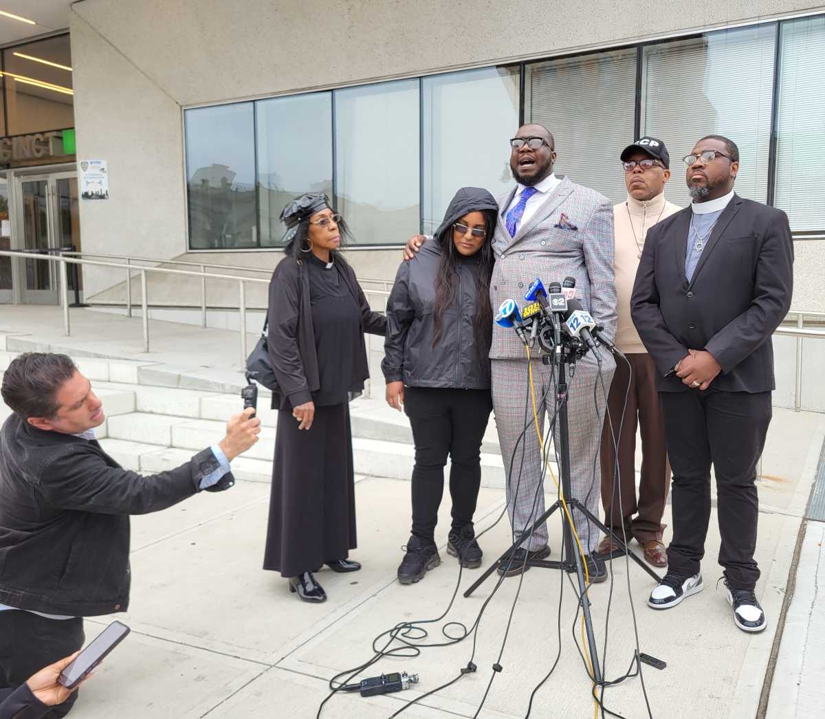 Family, clergy demand NYPD accountability after 2-year-old Montrell Williams found dead in East River - Bronx Times