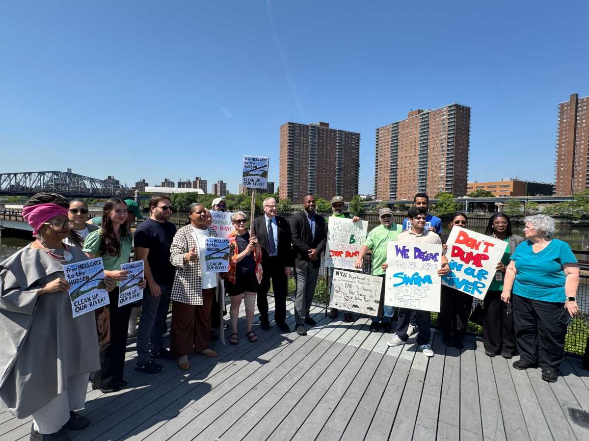 Bronx based advocates for cleaning up the Harlem River rallied at Mill Pond Park Tuesday morning to raise awareness about the state's attempt to exempt the waterway from certain water quality standards.