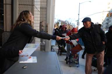 Photos: New York Yankees host their annual Thanksgiving Food Voucher Giveaway