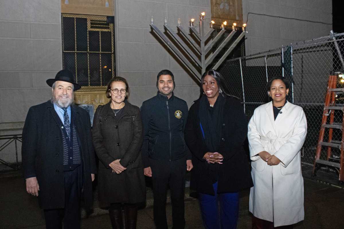 Photos: Bronx Borough President Vanessa Gibson hosts annual Chanukah celebration and menorah lighting