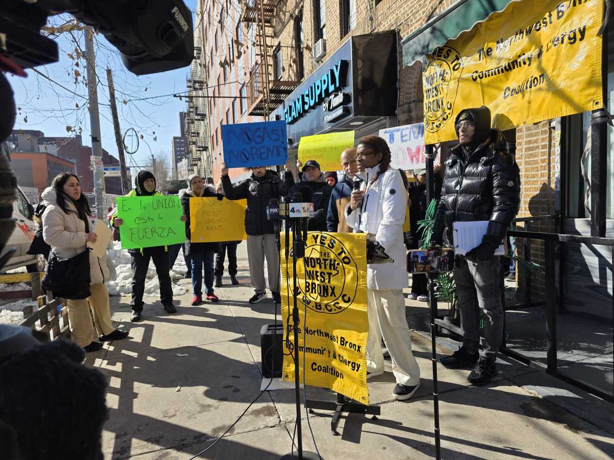 Tenants at 2051 Webster Ave. rally over inconsistent heat and hot water, lack of cooking gas