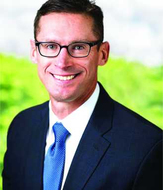 Stephen_Hanse headshot hi (2)