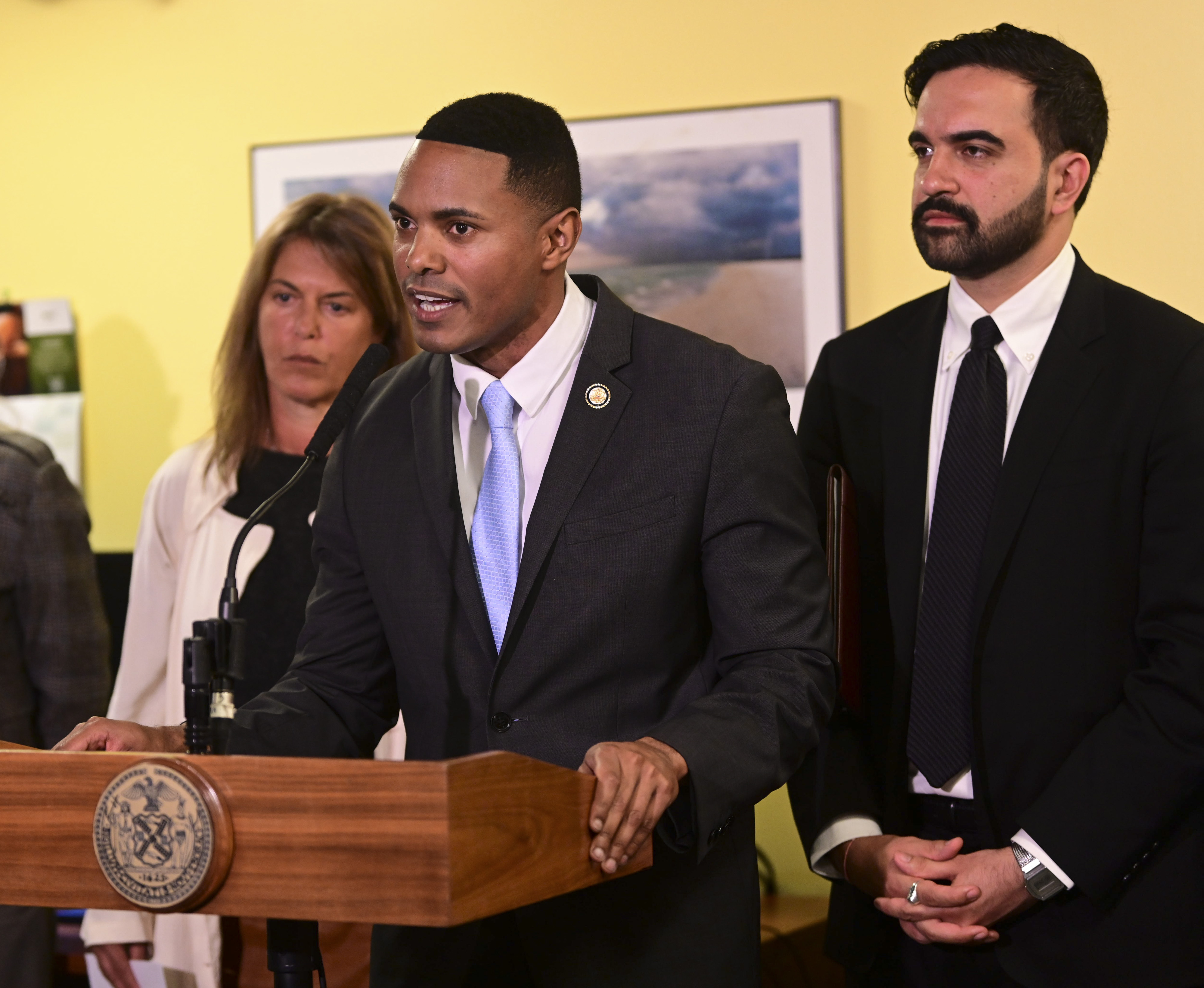 Rep. Ritchie Torres and Mayor Zohran Mamdani announce the expansion of broadband access for low-income families in the Bronx and Upper Manhattan.